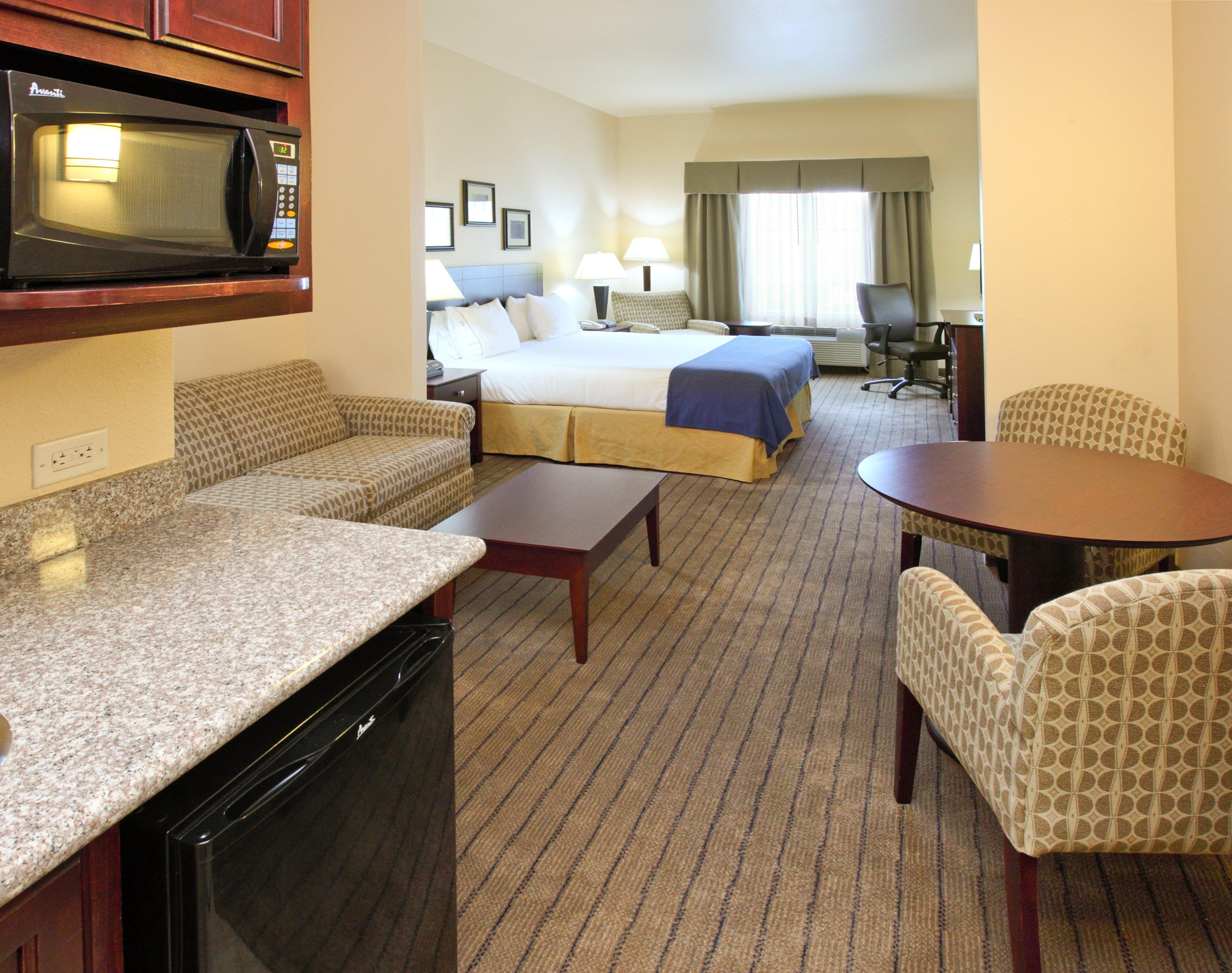 Holiday Inn Express Hotel & Suites Marshall By Ihg Экстерьер фото