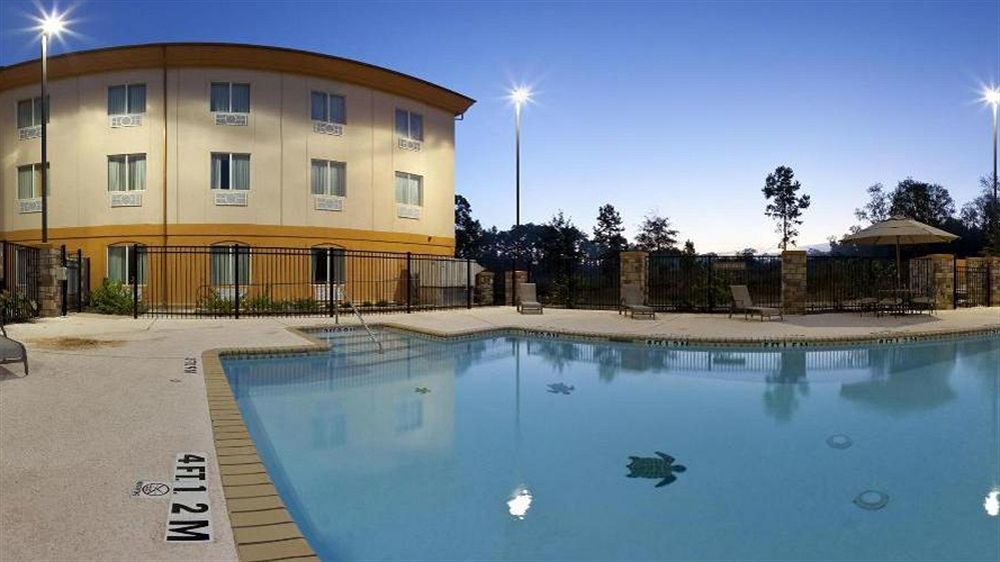 Holiday Inn Express Hotel & Suites Marshall By Ihg Экстерьер фото