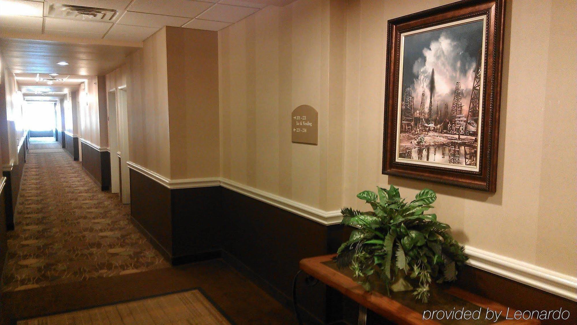 Holiday Inn Express Hotel & Suites Marshall By Ihg Экстерьер фото